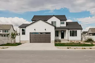 3008 N Kingbird Dr, Eagle Mountain, UT 84005 - Photo 1