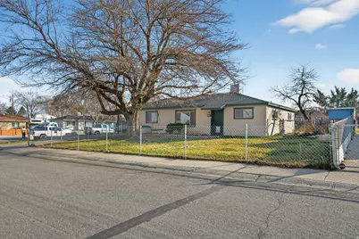 4731 W 4745 S, Kearns, UT 84118 - Photo 2