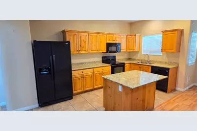 3857 E Cunninghill Dr, Eagle Mountain, UT 84005 - Photo 2