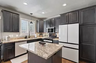12556 S Alice Springs Ct, Riverton, UT 84065 - Photo 6