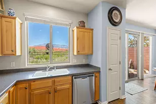 3293 E Fourteen Fairway Dr S, Washington, UT 84780 - Photo 10