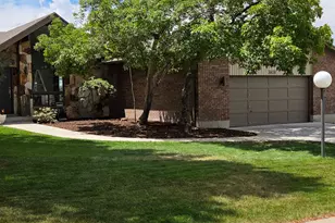 3608 E Brighton Point Dr S, Cottonwood Heights, UT 84121 - Photo 1