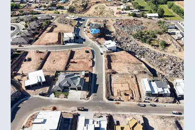 1373 W 725 S, Hurricane, UT 84737 - Photo 2