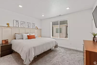 1093 E Yard Row, Saratoga Springs, UT 84045 - Photo 10