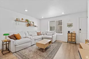 1093 E Yard Row, Saratoga Springs, UT 84045 - Photo 4