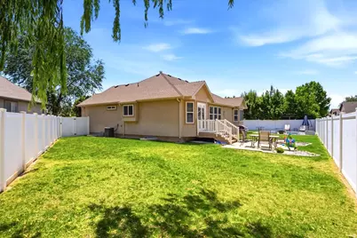 945 E James Cir. S, Clearfield, UT 84015 - Photo 28