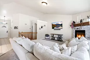 945 E James Cir S, Clearfield, UT 84015 - Photo 4