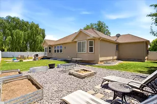 945 E James Cir S, Clearfield, UT 84015 - Photo 26