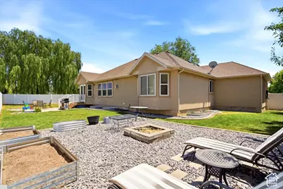 945 E James Cir. S, Clearfield, UT 84015 - Photo 26