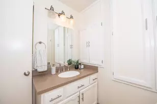 842 Aspen East Dr E, Layton, UT 84041 - Photo 20