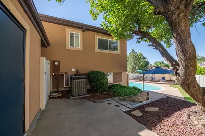 842 Aspen East Dr E, Layton, UT 84041 - Photo 34