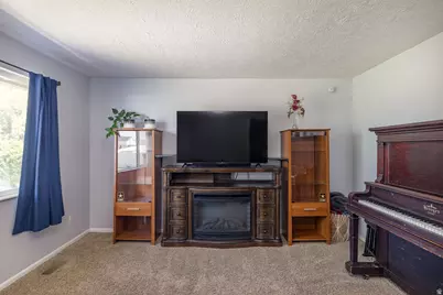 887 S 150 W, Tremonton, UT 84337 - Photo 4