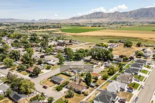 887 S 150 W, Tremonton, UT 84337 - Photo 26