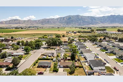887 S 150 W, Tremonton, UT 84337 - Photo 18