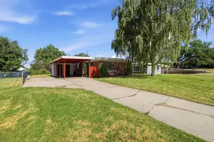 785 Simoron Dr, Ogden, UT 84404 - Photo 2