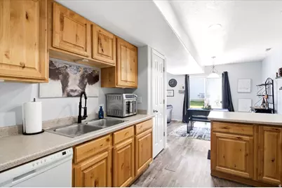 652 W 800 N #67, Clinton, UT 84015 - Photo 6