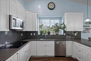 1072 S 1875 W, Syracuse, UT 84075 - Photo 14