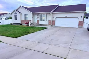 4955 W Thrush Dr, West Jordan, UT 84081 - Photo 2