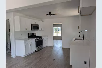 705 S 100 E, Nephi, UT 84648 - Photo 2