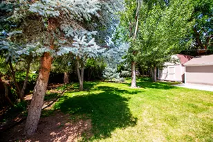 2651 E Lincoln Ln, Holladay, UT 84124 - Photo 8