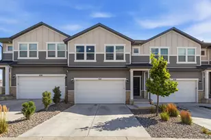 4515 Hurstbourne Dr E, Eagle Mountain, UT 84005 - Photo 2