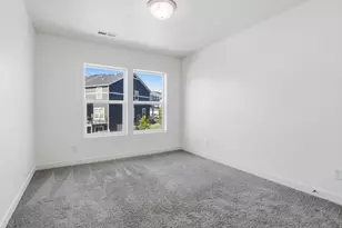 4515 Hurstbourne Dr E, Eagle Mountain, UT 84005 - Photo 16