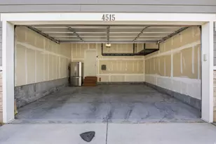 4515 Hurstbourne Dr E, Eagle Mountain, UT 84005 - Photo 28