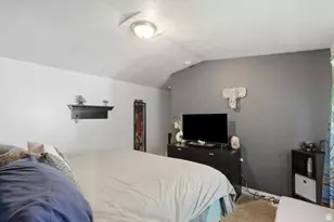271 E Crescent Dr S, Sandy, UT 84070 - Photo 10
