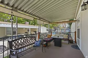 271 E Crescent Dr S, Sandy, UT 84070 - Photo 16