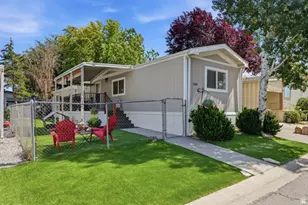 271 E Crescent Dr S, Sandy, UT 84070 - Photo 2