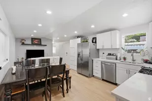 271 E Crescent Dr S, Sandy, UT 84070 - Photo 4