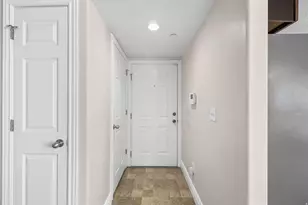 8264 S Resaca Dr, Sandy, UT 84070 - Photo 4