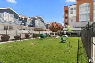 8264 S Resaca Dr, Sandy, UT 84070 - Photo 26