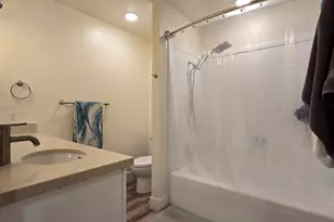 2727 N Edgewood Dr, Provo, UT 84604 - Photo 14