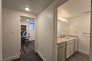 2727 N Edgewood Dr, Provo, UT 84604 - Photo 18