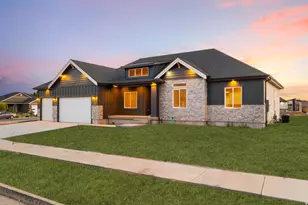 1635 S Sageberry Dr, Santaquin, UT 84655 - Photo 2