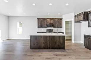 1647 S Sageberry Dr, Santaquin, UT 84655 - Photo 4