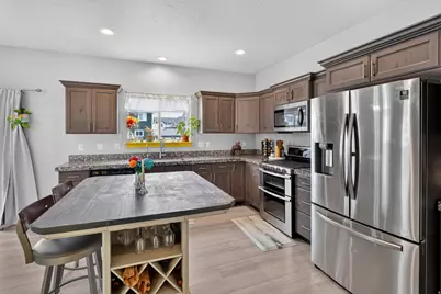 1374 W Ballast Way S, Eagle Mountain, UT 84005 - Photo 20