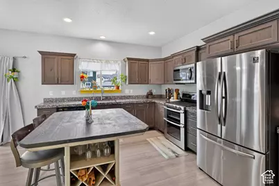 1374 W Ballast Way S, Eagle Mountain, UT 84005 - Photo 20