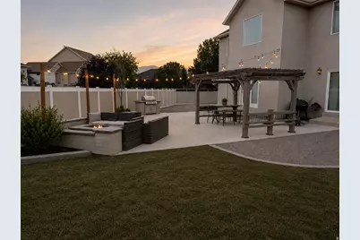 136 Harvest Ln, Grantsville, UT 84029 - Photo 2
