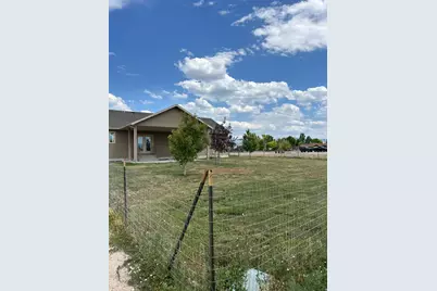 175 N 100 W, Centerfield, UT 84622 - Photo 6