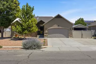 1912 N 2750 W, Clinton, UT 84015 - Photo 2