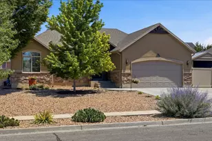 1912 N 2750 W, Clinton, UT 84015 - Photo 2