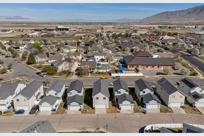182 E Aparicio Dr, Tooele, UT 84074 - Photo 34