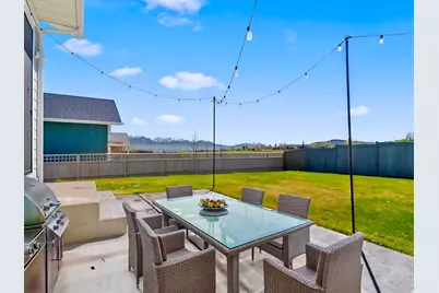 563 W Founders Blvd, Saratoga Springs, UT 84045 - Photo 34
