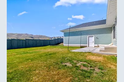 563 W Founders Blvd, Saratoga Springs, UT 84045 - Photo 36