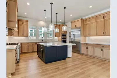 563 W Founders Blvd, Saratoga Springs, UT 84045 - Photo 12