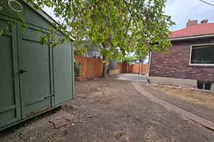 2687 S Highland Dr, Salt Lake City, UT 84106 - Photo 10