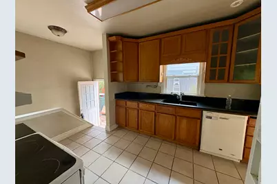 2687 S Highland Dr, Salt Lake City, UT 84106 - Photo 6