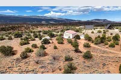 358 S Sky Dr, Torrey, UT 84775 - Photo 6